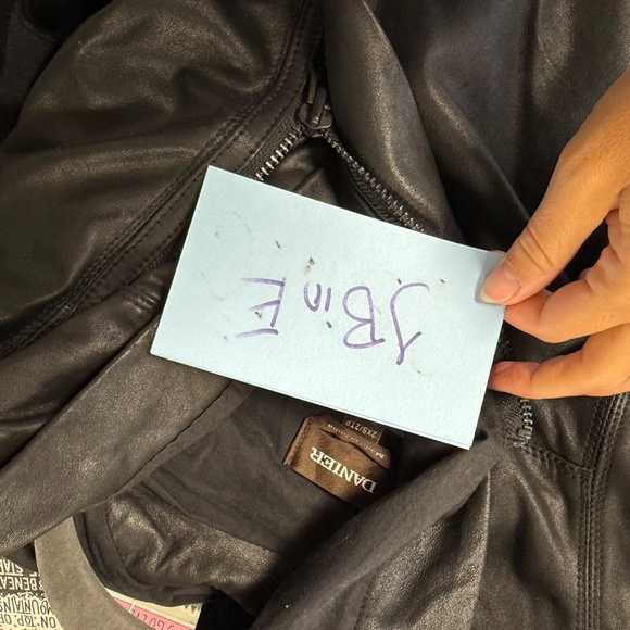 Danier Black Genuine Leather Moto Zip Fitted Hooded Jacket Women’s 2XS - Picture 5 of 12